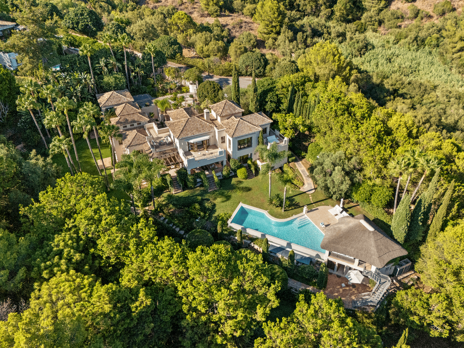 Andalusian-style Villa In Lomas De Marbella Club, Golden Mile